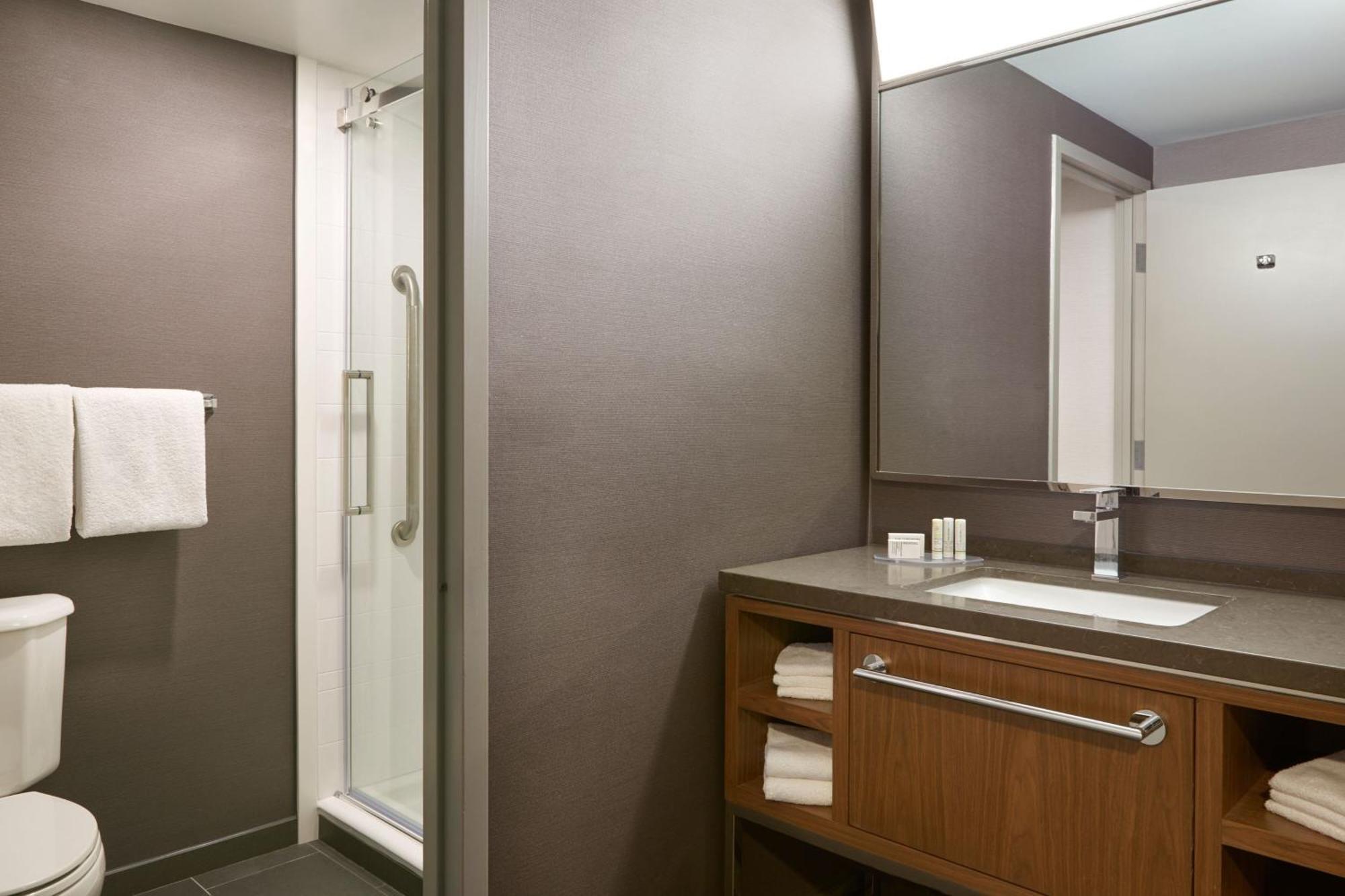 Courtyard by Marriott Toronto Markham Exteriör bild